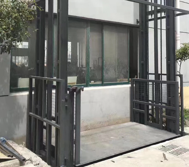 新余导轨式施工升降机助力民生工程提速增效